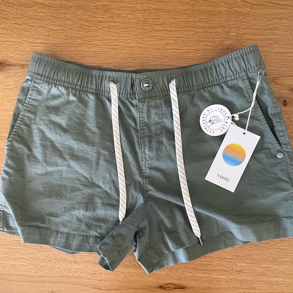 Vuori Green Ripstop Shorts Elastic Waistband